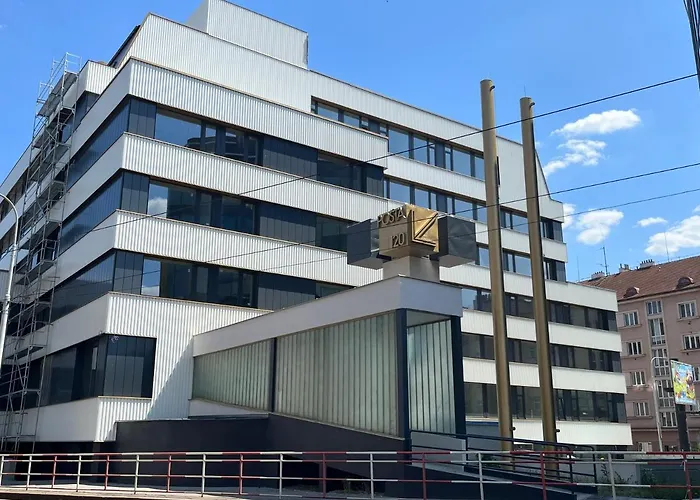 Post 120 4* プラハ