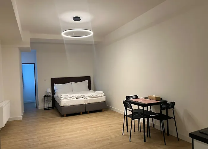 Post 120 Hotell Prag